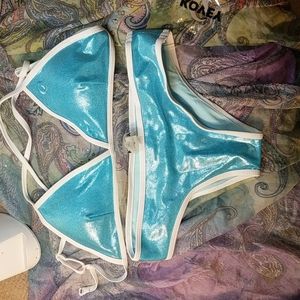 NWT Kovey Bathing Suit Top is size Medium and Bottom is XS